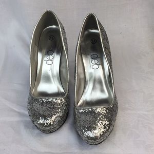 Deb Silver Glitter 4” High Heels Shoes Size 8.5
